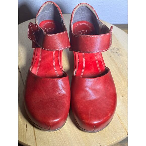 Spring Step womens L'artiste Red Glossy Leather Mary Jane size 40/  9- 9.5 - Picture 8 of 9